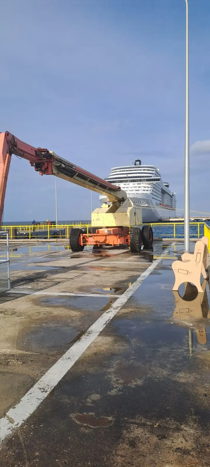Cruise Ship Maintenance photo 4